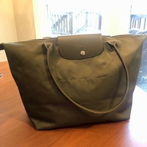 Longchamp Le Pliage Neo in Olive